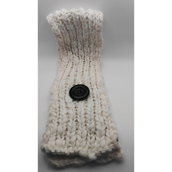 Fossil White Scarf  With Big Wooden Button Fluffy Soft Warm - Picture 3 of 6